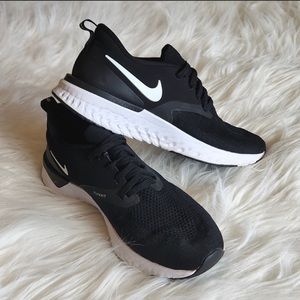 Nike Odyssey React Flyknit black running shoe size 8.5